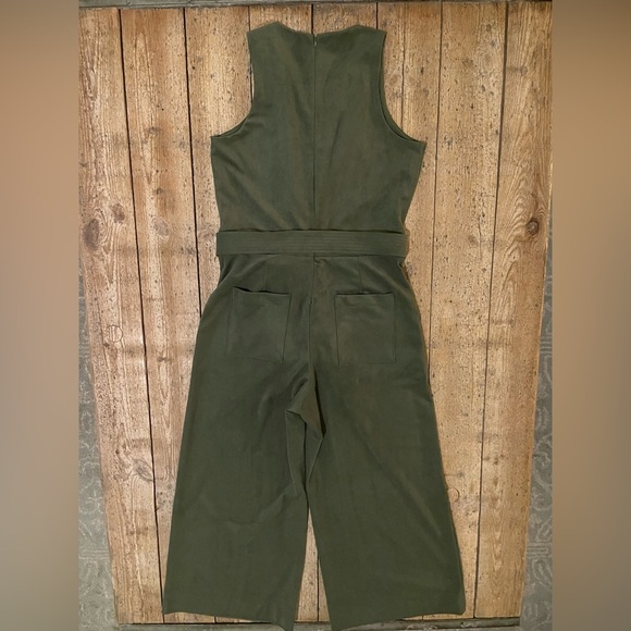 Banana Republic Sage Green Vegan Suede Jumpsuit Size 6 - Picture 7 of 16